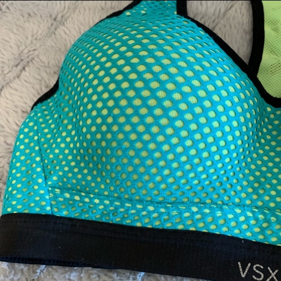 Victoria Secret Sports Bra - Picture 2 of 6